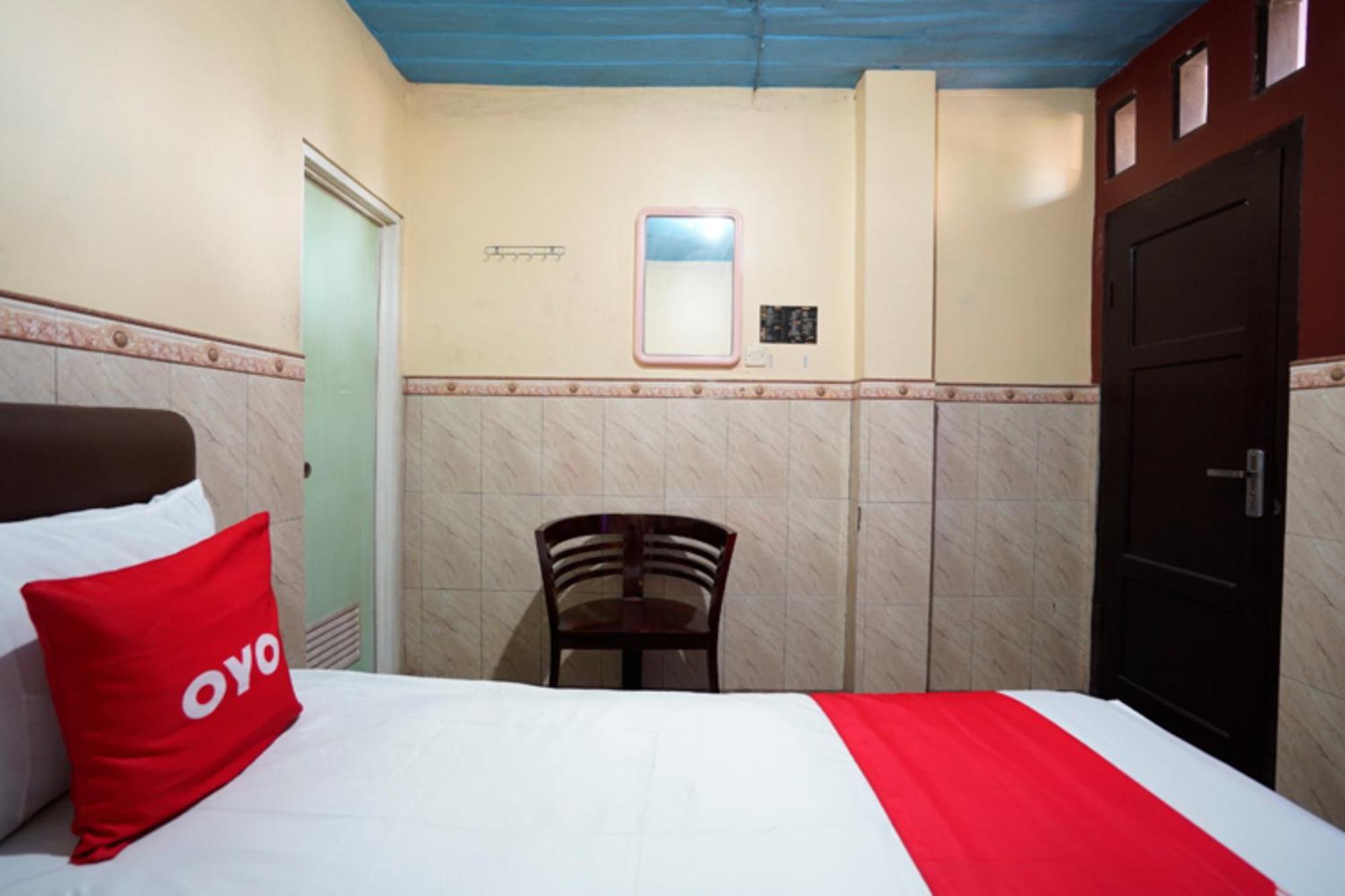Oyo 927 Carina Hotel Claket Buitenkant foto