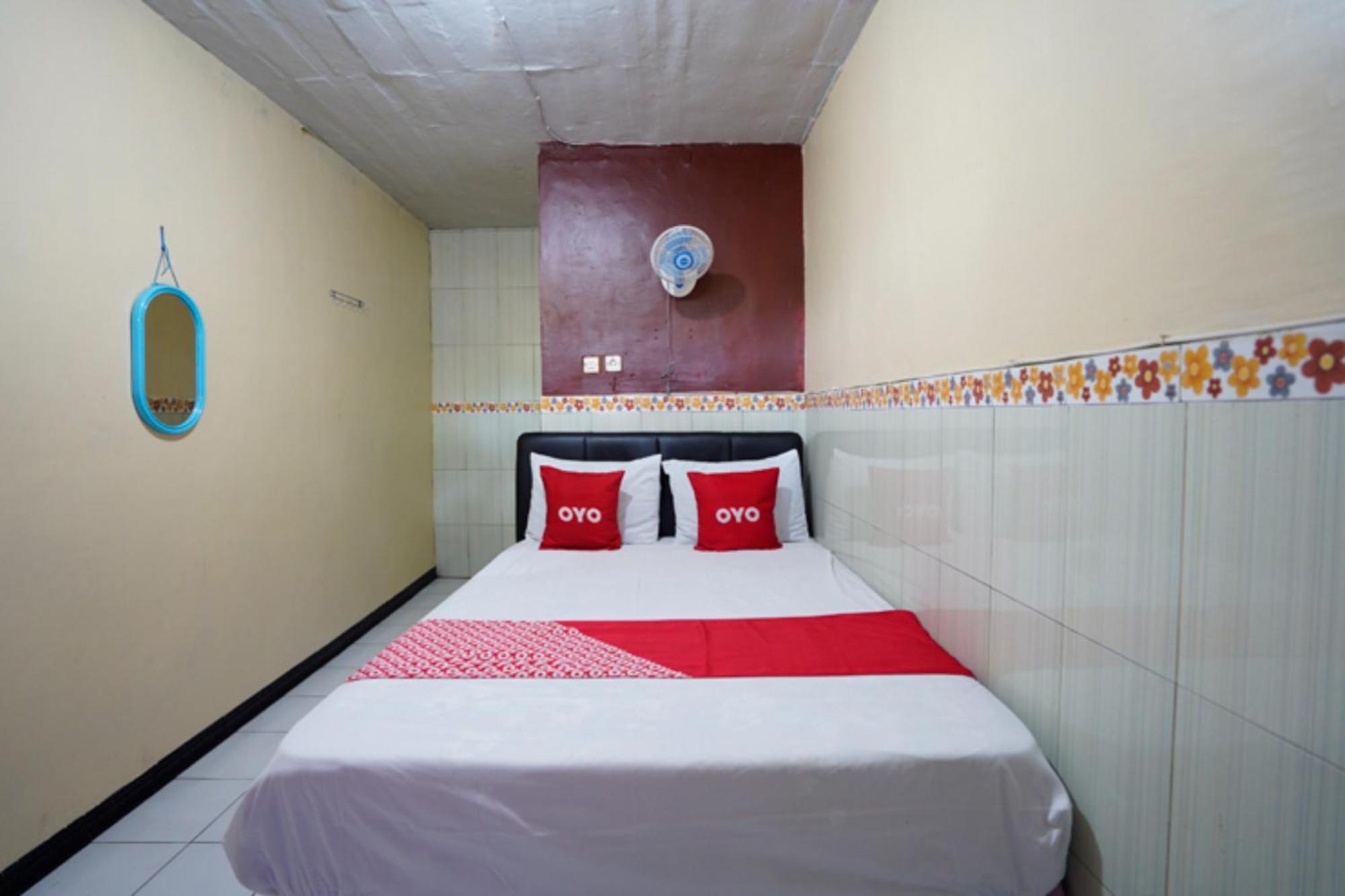 Oyo 927 Carina Hotel Claket Buitenkant foto
