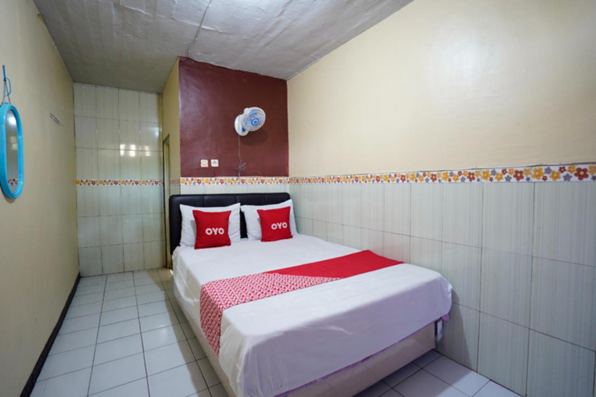 Oyo 927 Carina Hotel Claket Buitenkant foto